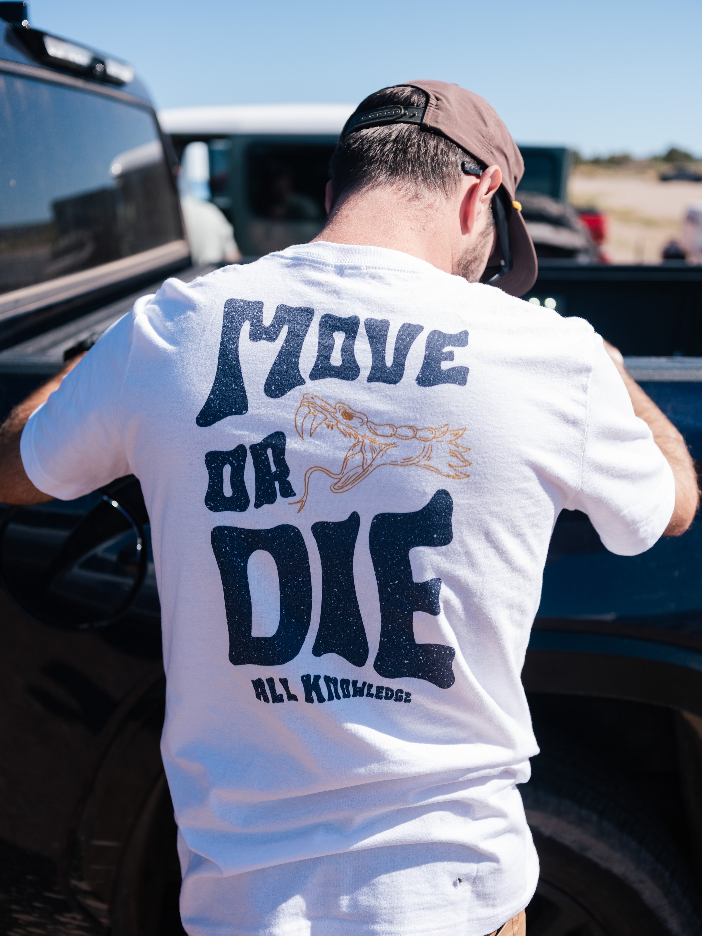 Move or Die Graphic T-Shirt - All Knowledge Journey