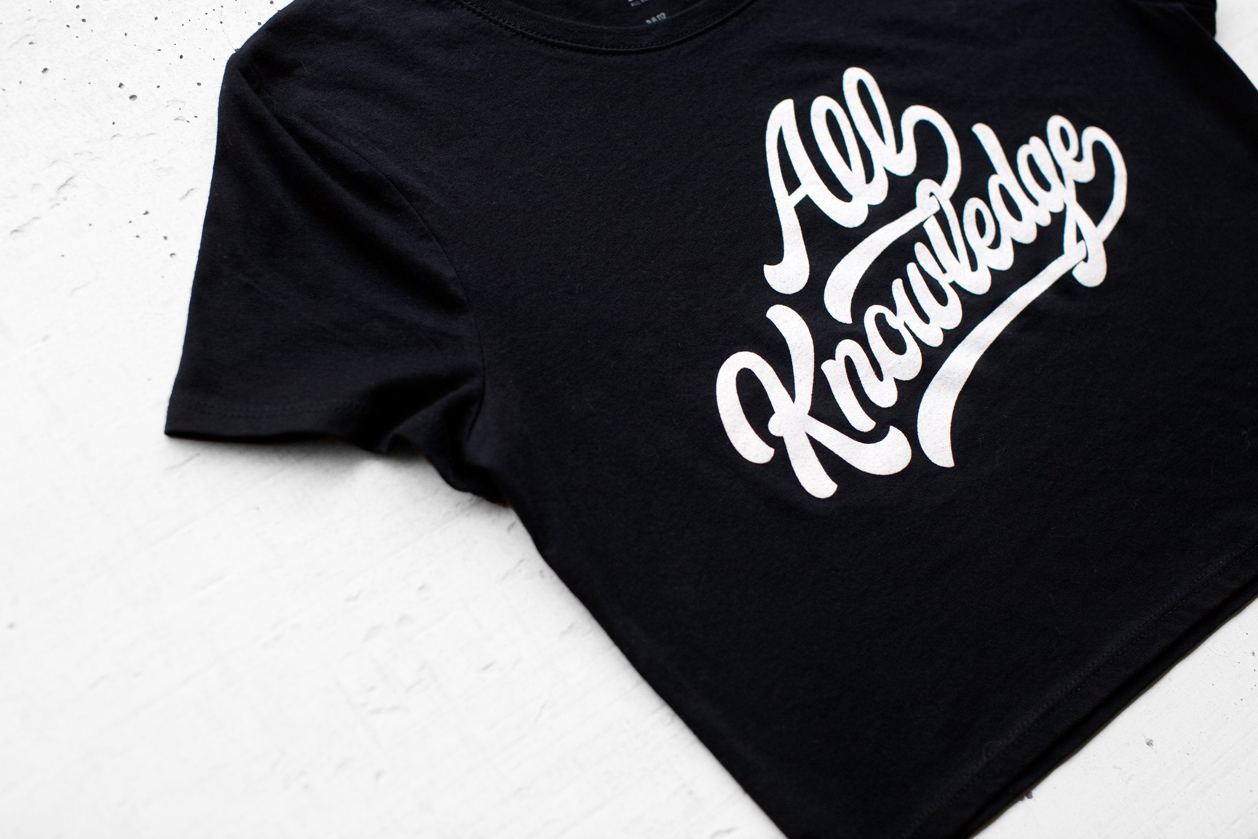 AK Script Crop Tee | Women's T-Shirt - All Knowledge Journey
