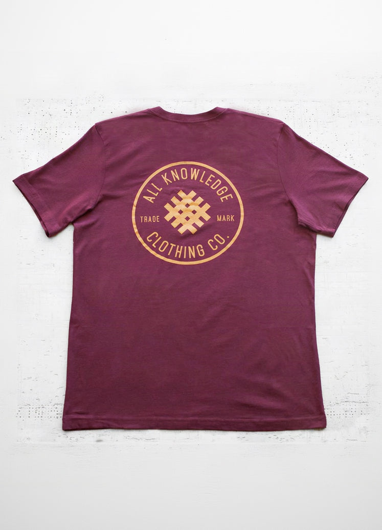 AK Core Mesh Badge T-Shirt – Burgundy